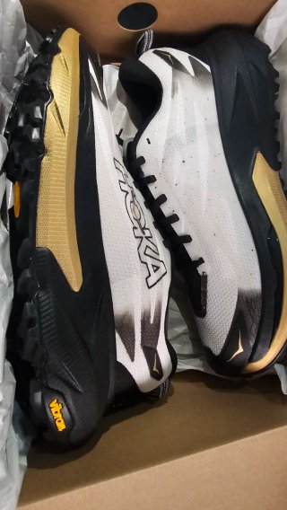Zapatillas Hoka Mafate 5 T44⅔ Blanco Dorado