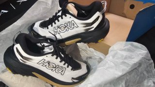 Zapatillas Hoka Mafate 5 T44⅔ Blanco Dorado
