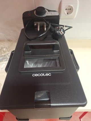 Freidora Cecotec CleanFry 3L Negra