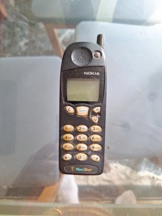 Lote 8 Móviles Antiguos Nokia Motorola Ericsson