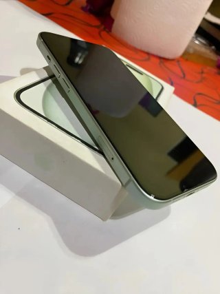 iPhone 15