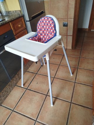 Trona de bebé con cojín