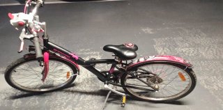 Bicicleta infantil BTWIN negra y rosa