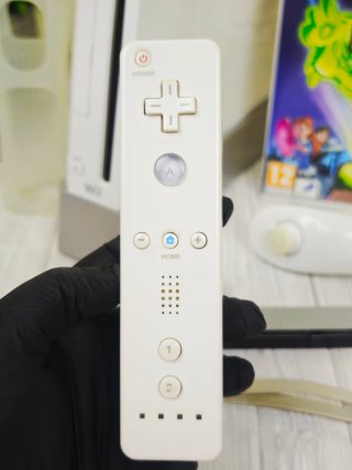 Consola Nintendo Wii Blanca + 2 Juegos y Mando