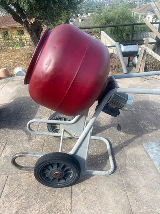 Hormigonera Eléctrica Roja