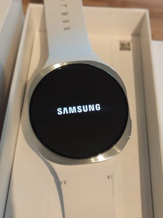 NUEVO Samsung Galaxy Watch 8 LTE 40mm Plata