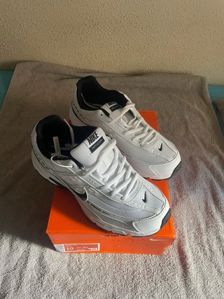 Zapatillas Nike Initiator Blancas y Negras