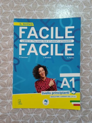 Facile facile. Libro di italiano per studenti s...