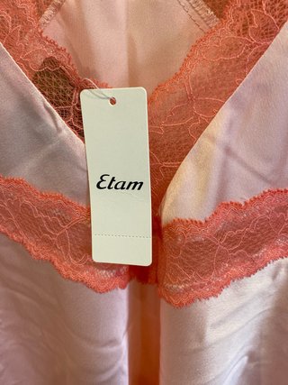 Camisón lencero rosa con encaje