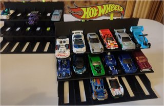 Expositor coches de juguete