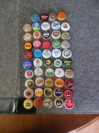 Lote de chapas de cerveza