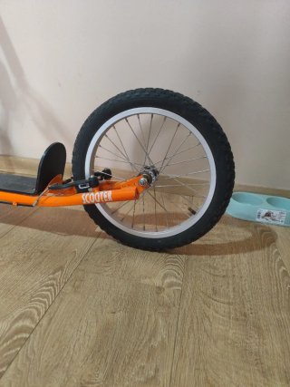 Monopatín Naranja Seminuevo