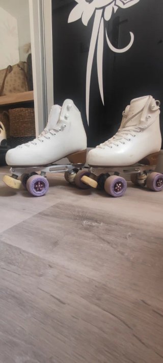Patines de 4 ruedas blancos
