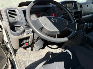 NISSAN NT400 FRIGORIFICO