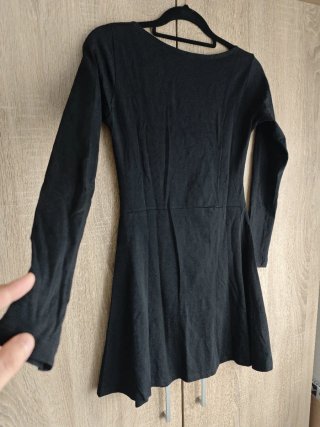Vestido elástico negro corto