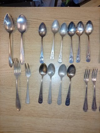 Set di posate varie