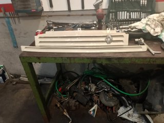 Rejilla Renault 5 GT Turbo para reparar