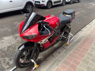 Yamaha YZF-R6 Roja y Negra