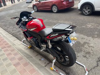 Yamaha YZF-R6 Roja y Negra