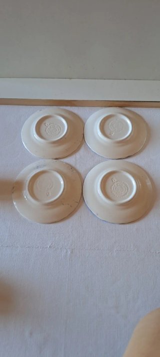 4 Tazzine Caffè con Piattini Ceramica Quadrifoglio