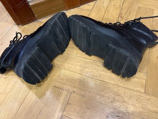 Botas Catwalk cordones negras talla 37