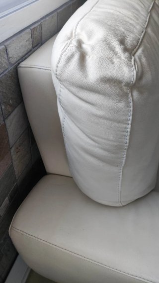 Sofá de piel beige 3 plazas