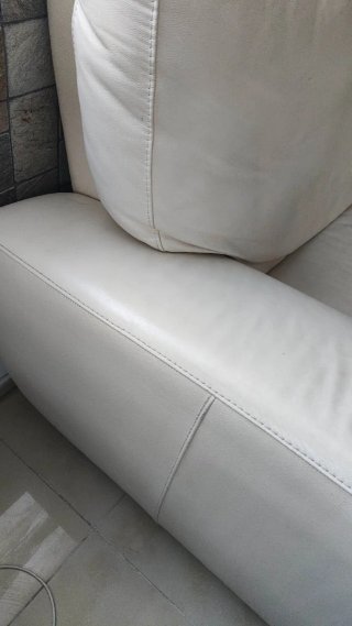 Sofá de piel beige 3 plazas