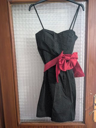 Corsé negro con rosas,petos cortos vaqueros,vestid