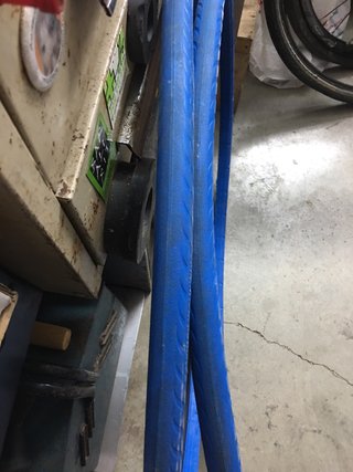 Pareja Neumáticos Bici 700x25c Macizos Azul