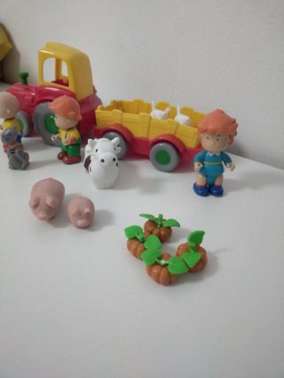 Tractor de Caillou y amigos de la granja