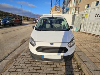 Ford E-Transit Courier 2015