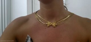 Collana vintage con fiori e strass