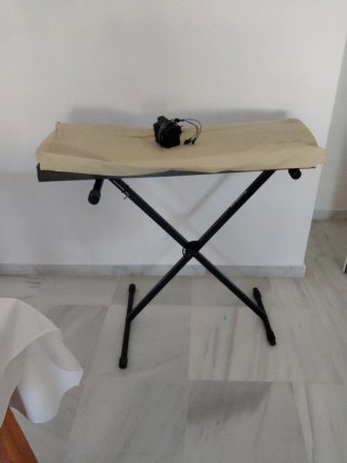 Piano Casio con soporte