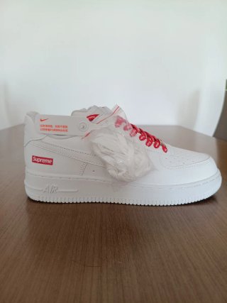 Nike Air Force 1 x Supreme Blancas Rojas