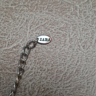 Collar ZARA Punk Dorado y Negro