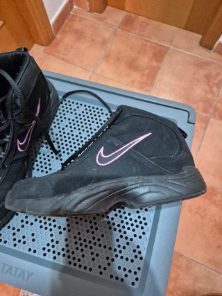Zapatillas Nike Negras y Rosas