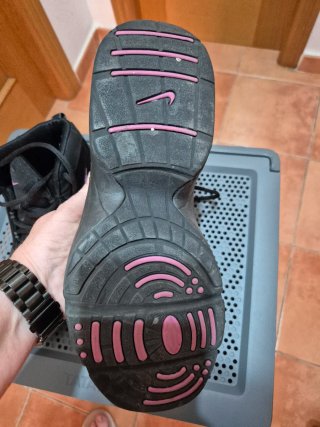Zapatillas Nike Negras y Rosas
