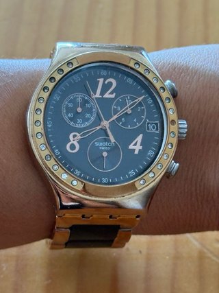 Reloj Swatch Irony Chrono Bicolor Oro Rosa/Negro