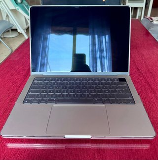 MacBook Pro 14 M4 16GB 512GB Gris Espacial