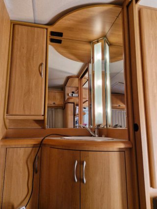Caravana Hobby Excellent 495
