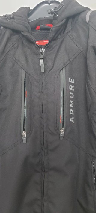 Chaqueta moto entretiempo con capucha