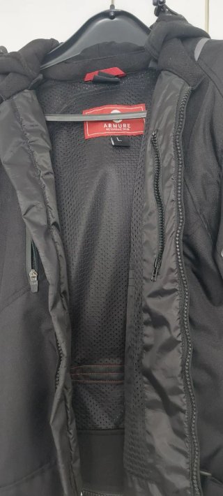 Chaqueta moto entretiempo con capucha
