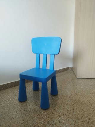 Mesa y silla infantil azul