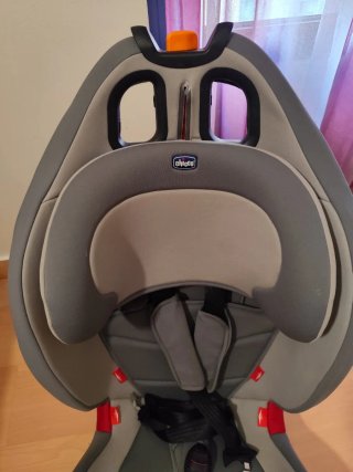 Silla de coche Chicco gris