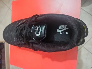 Nike Air Max Plus Triple Black Talla 36