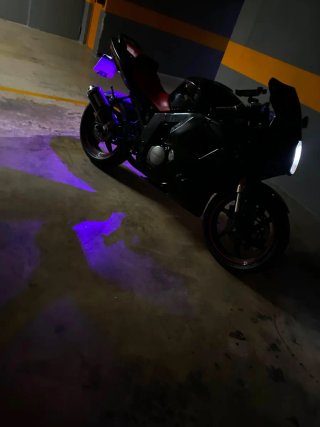 Hyosung GT 125R Negra