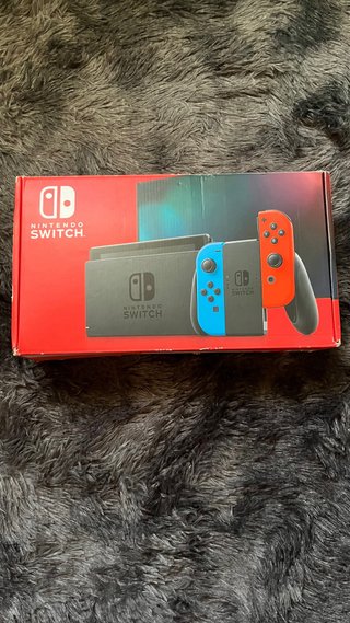 ¡CON CAJA! Nintendo Switch + Accesorios