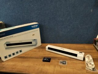 Escáner Brother DS-820W A4 WiFi portátil