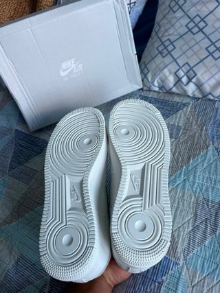Nike Air Force 1 Blancas y Doradas