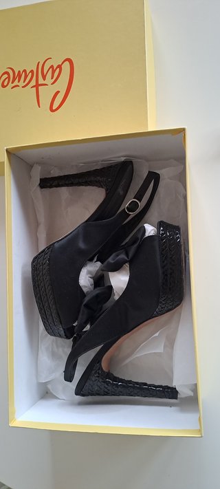 Zapatos de tacón negros Castañer talla 38